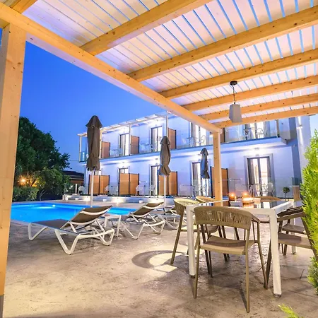 Bed & Breakfast White Canvas Boutique Laganas