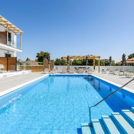 White Canvas Boutique 3* Laganas