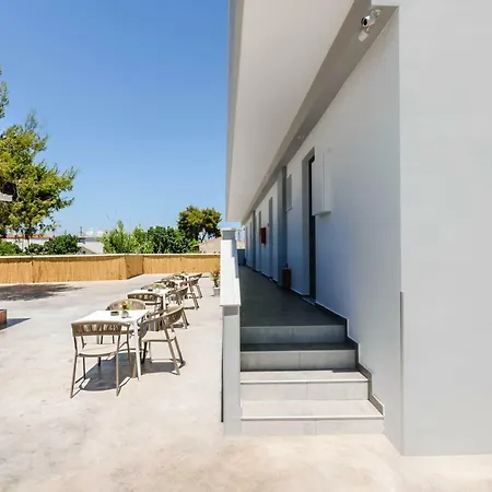 White Canvas Boutique 3* Laganas
