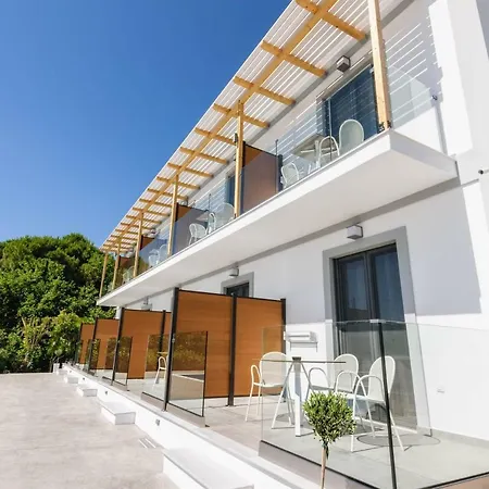 White Canvas Boutique 3* Laganas
