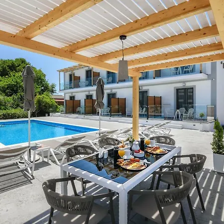 White Canvas Boutique Bed & Breakfast 3*