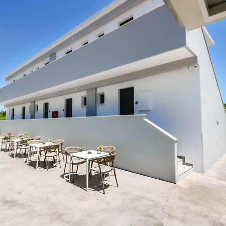 White Canvas Boutique Bed & Breakfast