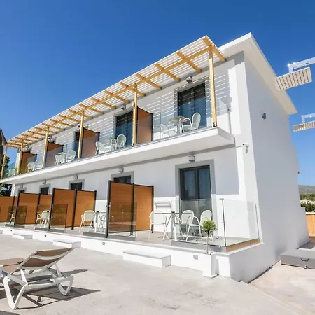 White Canvas Boutique Bed & Breakfast 3*