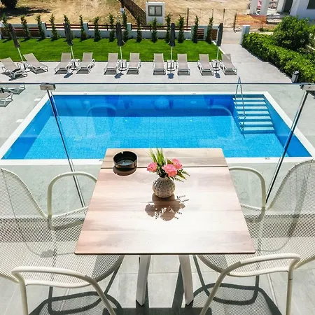 Bed & Breakfast White Canvas Boutique 3*