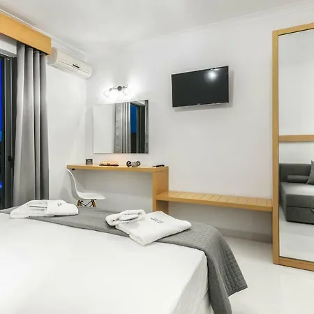 Bed & Breakfast White Canvas Boutique Laganas