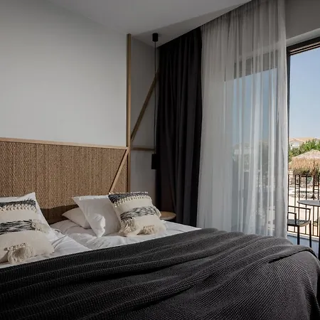 Aparthotel Mon Repo 3*