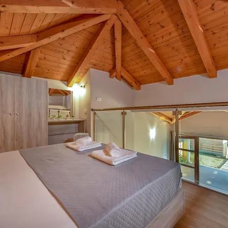 Anemoni Apartment