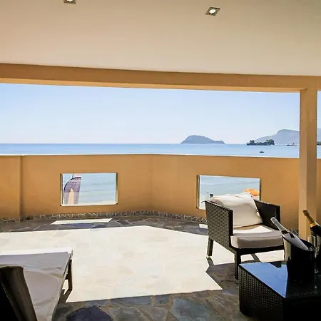 Apartment Sea Shell *