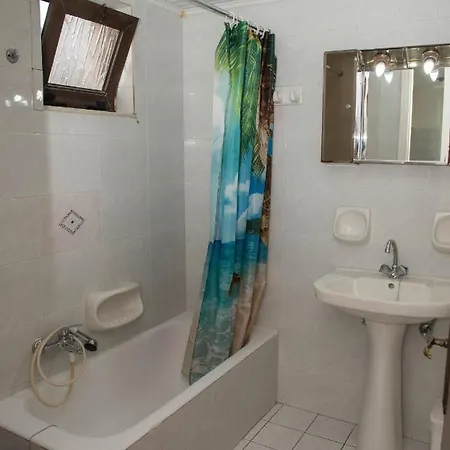 Cleopatra Apartment