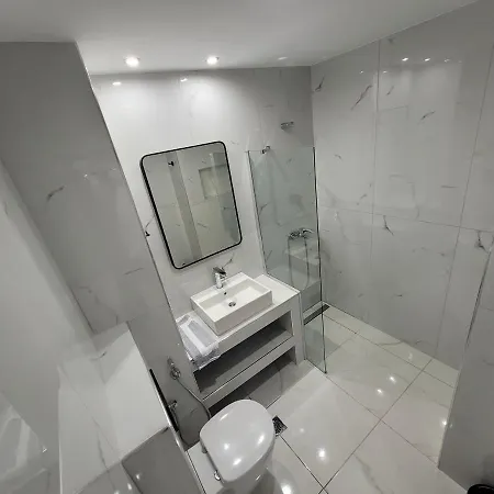 Jannos Aparthotel Laganas