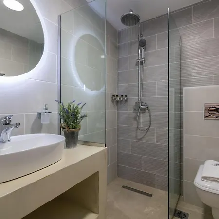 Suncourt Lux Apartment *