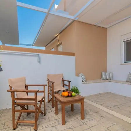 Suncourt Lux Apartment