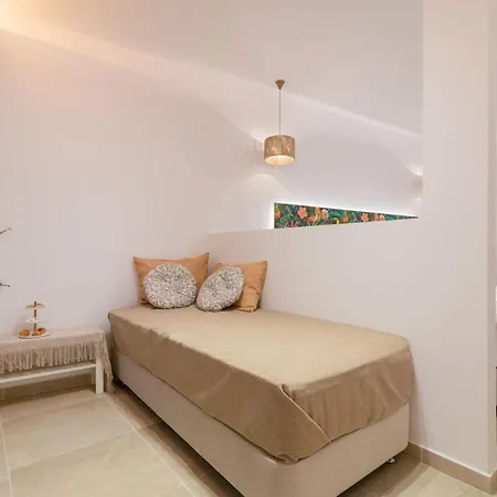Suncourt Lux Apartment