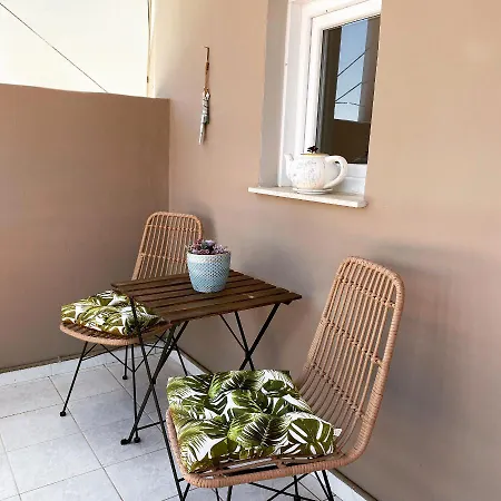 Kallas Apartment Laganas