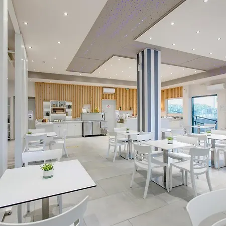 Club Zante Plaza Hotel 3*