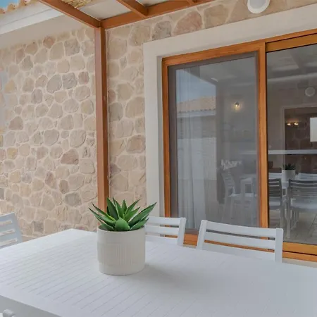 Aqua - Stone Villa