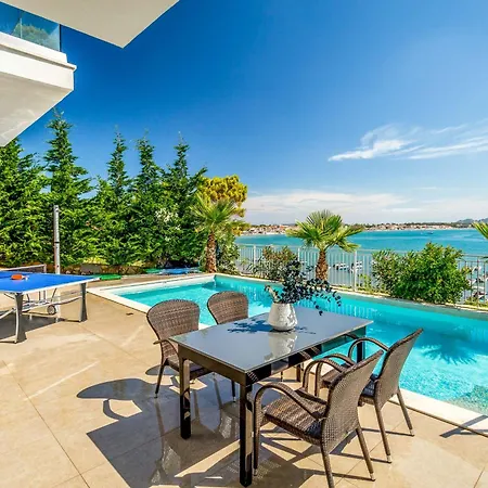 Bay View Ii Villa *