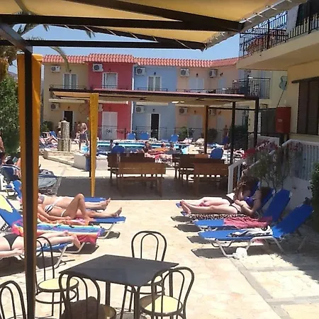 Bed & Breakfast Liris Studios 2*