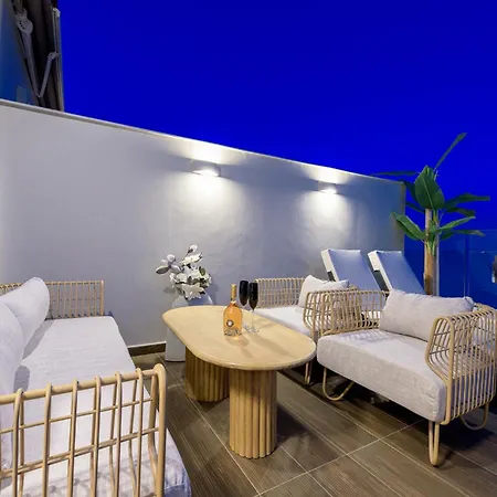Pearl Luxury Living Apartment Laganas