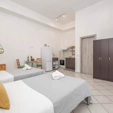 Apartment Dora's *