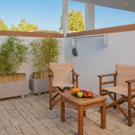Suncourt Lux Apartment *