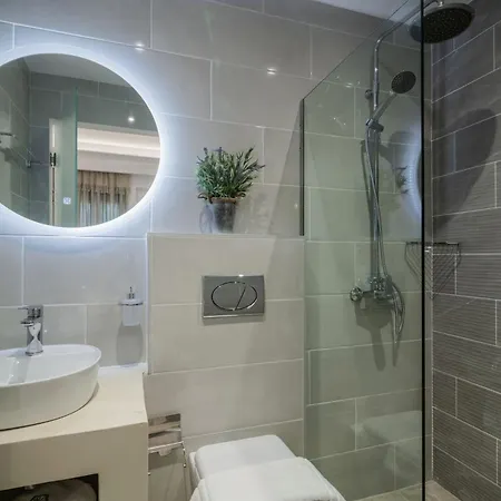 Suncourt Lux Apartment