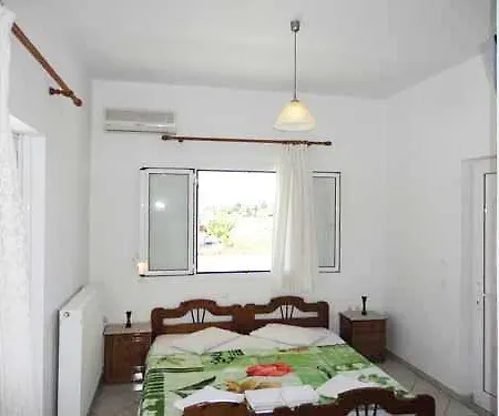 Lazanis Apartment *