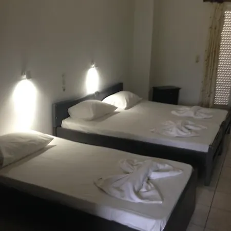 Bed & Breakfast Liris Studios 2*