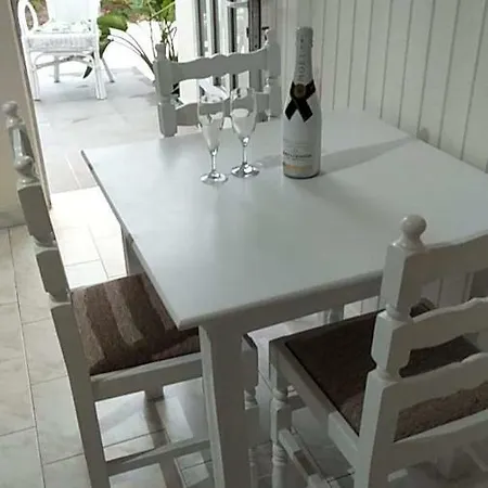 Joy Zakynthos Apartment Laganas