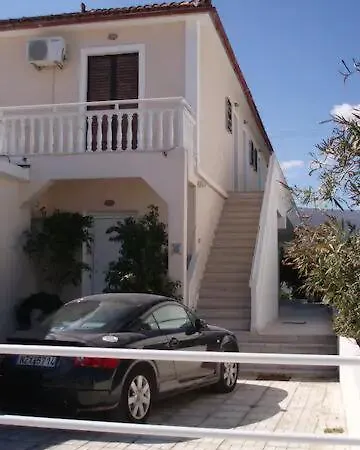 Christos Apartment