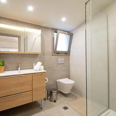 Manthos Beachfront Luxury * Laganas
