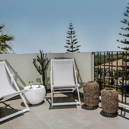 Aparthotel Mon Repo 3*