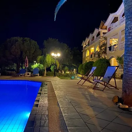 Aparthotel Sunflower & 3*