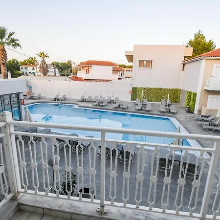 Hotel Bozikis *