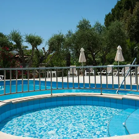 Aparthotel Paradise Vezal *