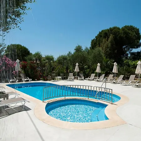 Paradise Vezal Aparthotel *