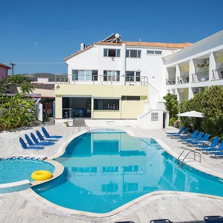 Hotel Mojo Laganas