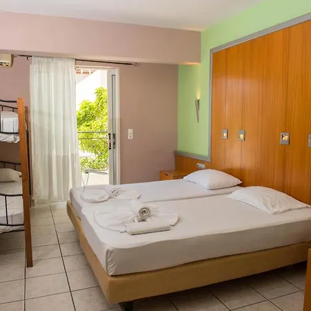 Mojo Hotel 2*