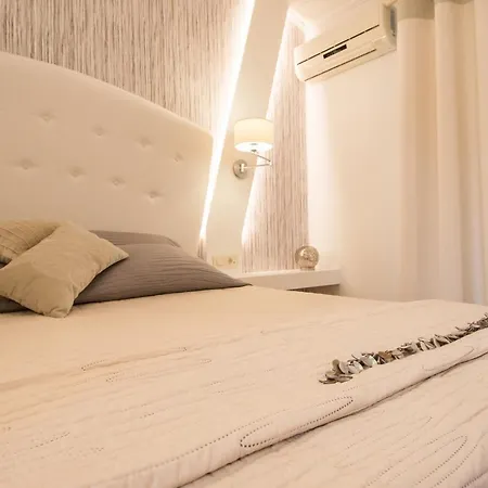 Paradise Vezal Aparthotel *