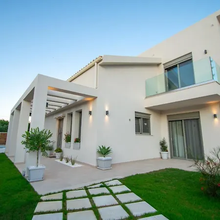 Mandi & Jani Villa *