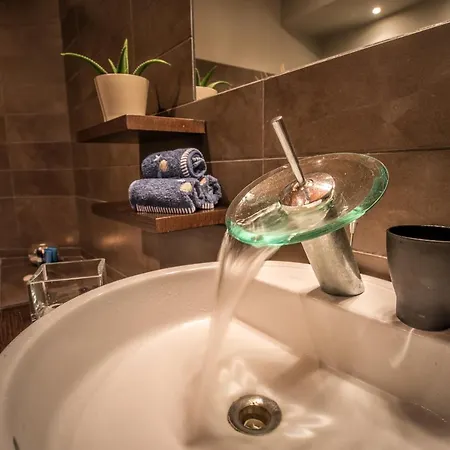 Muthee Luxurious Private Villa Laganas