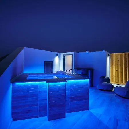 Savvas & Joanna Boutique Apartment *