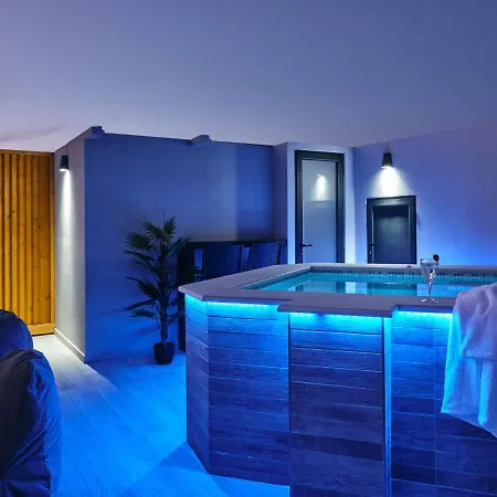 Savvas & Joanna Boutique Apartment *