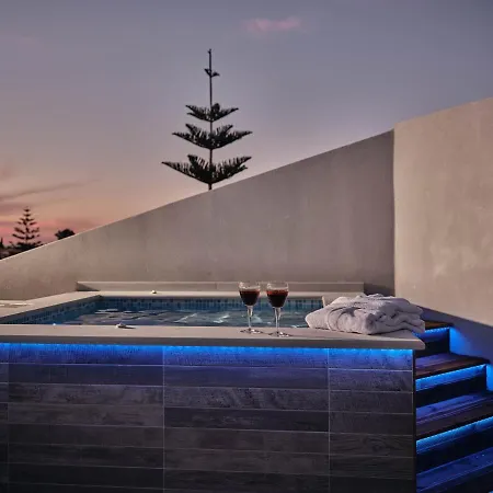 Savvas & Joanna Boutique Apartment *