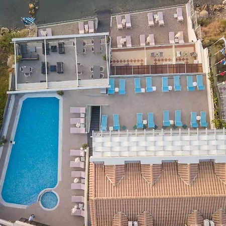 Denise Hotel