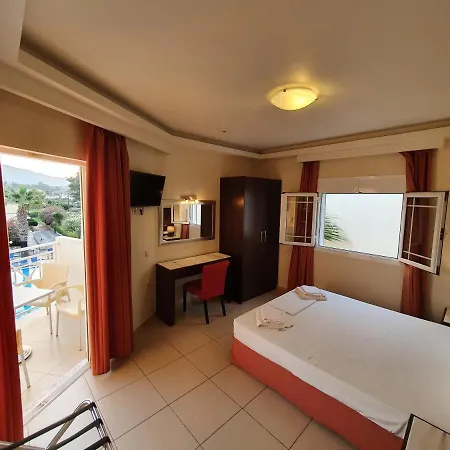 Vivian Hotel Aparthotel 2*