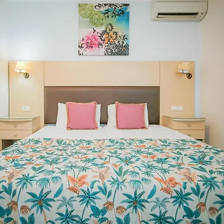 Rose Club Aparthotel *