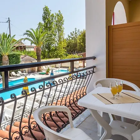 Rose Club Aparthotel