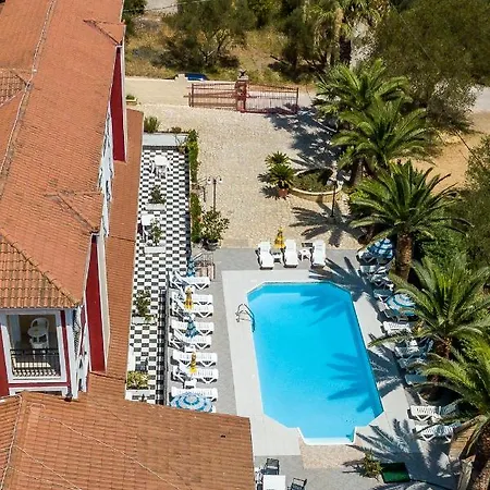 Rose Club Aparthotel *