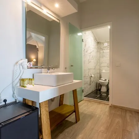 Hotel White Olive Premium Cameo